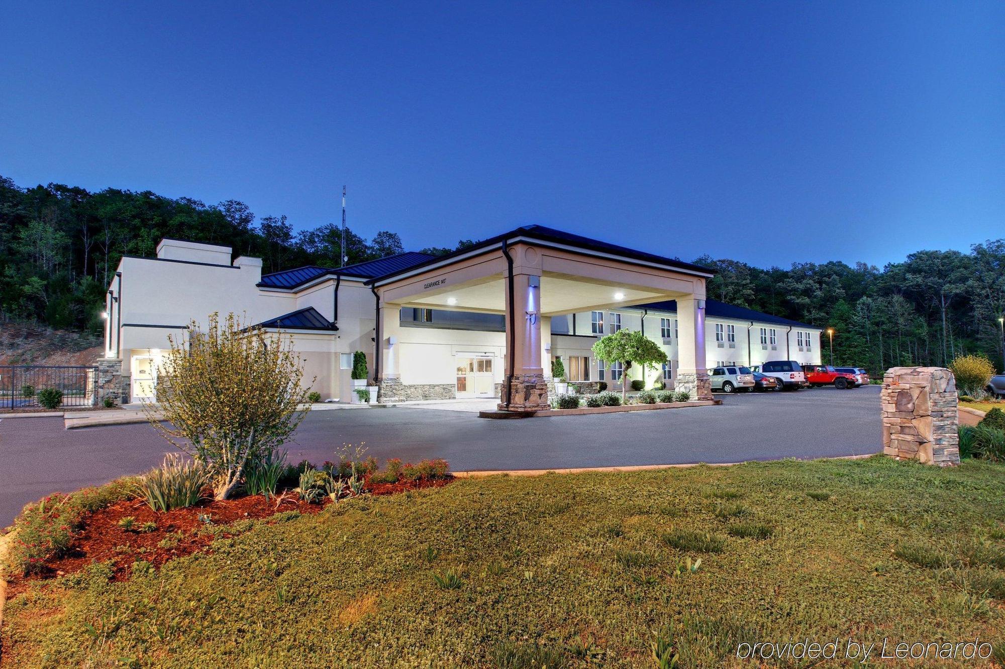 Holiday Inn Express Hurricane Mills Waverly By Ihg Zewnętrze zdjęcie