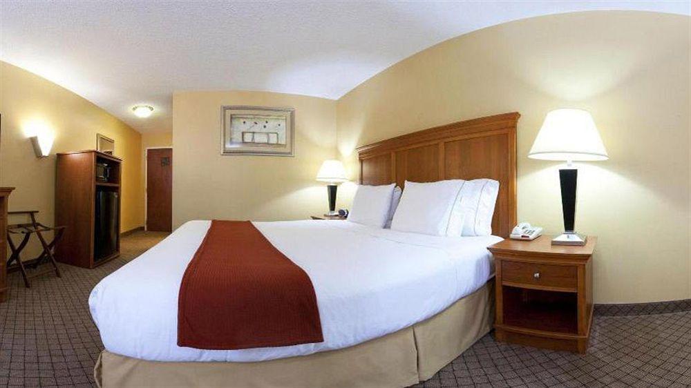Holiday Inn Express Hurricane Mills Waverly By Ihg Zewnętrze zdjęcie