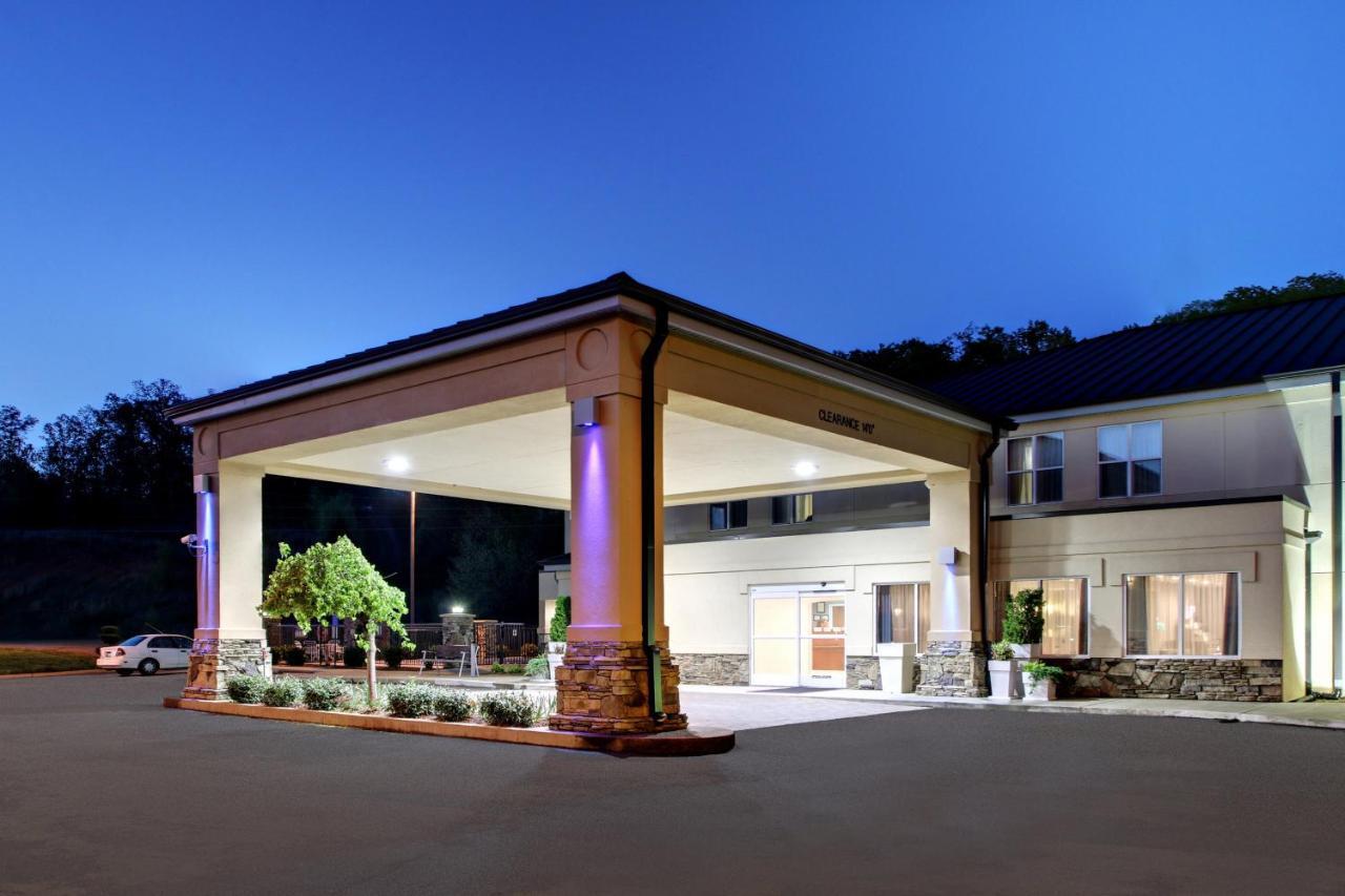 Holiday Inn Express Hurricane Mills Waverly By Ihg Zewnętrze zdjęcie
